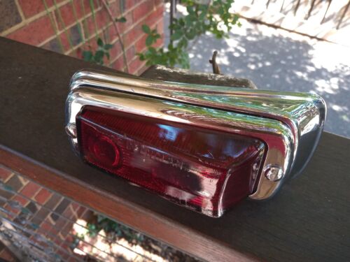 Lucas 464C Tail Light. Complete Assembly. Single twin filament globe included.
