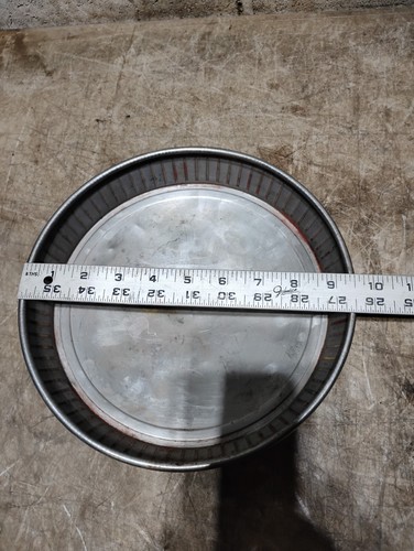 1971-82 Ford 9.5 Inch Dog Dish Hub Cap - Picture 5 of 5