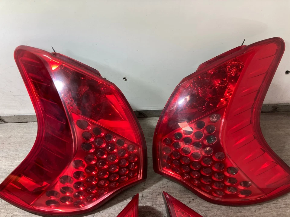 Peugeot 3008 2012 juego de luces traseras interiores y exteriores del lado del conductor y del pasajero Foto 4 de 4