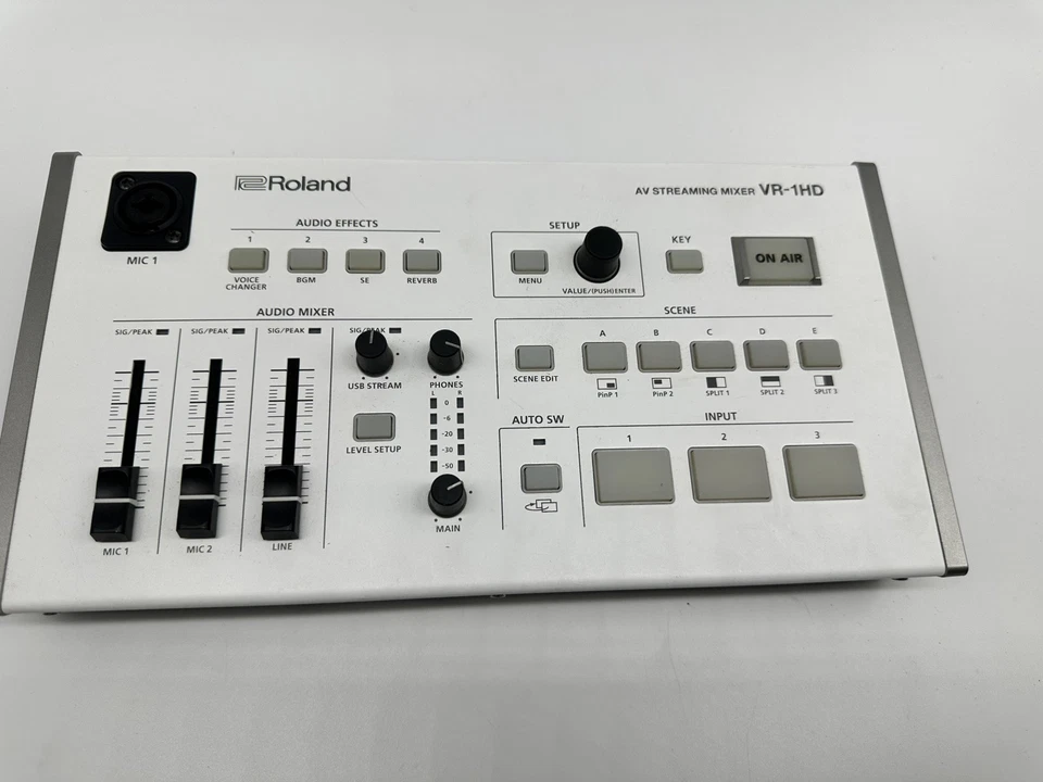 Roland VR-1HD AV Streaming Studio Mixer / Video Switcher with hard case - Image 3 of 4