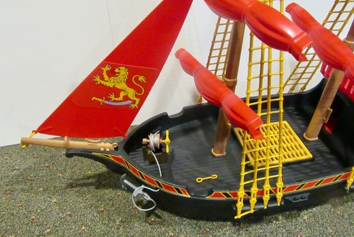 Vintage Playmobil Geobra Pirate Ship & Accessories (1978) 36 pieces - Picture 3 of 16
