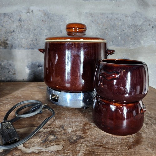 Vintage West Bend Keramik Bohnentopf Topf Schüssel mit Wärmer & 4 Schüsseln braun - Bild 1 von 16