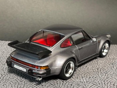 porscheプラモデル 1:18 プラモデルキットR/C ポルシェ 911 GT2 RS クラブスポーツ