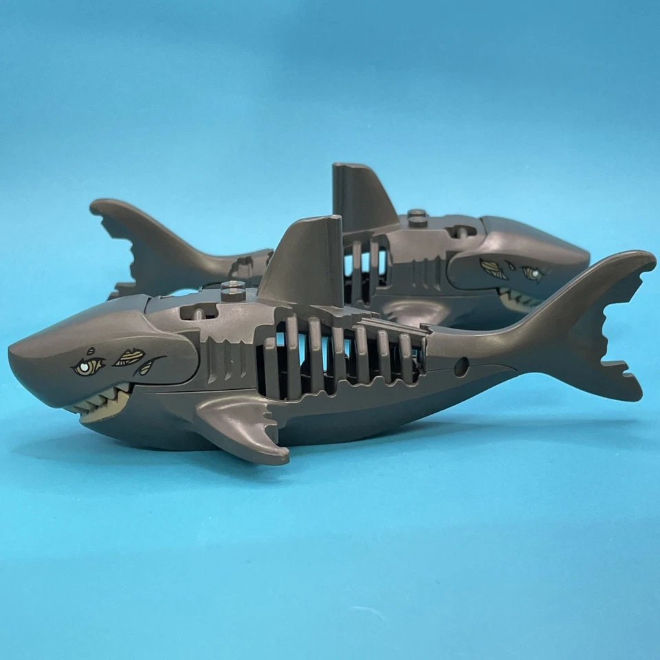 Lego Pirates of the Caribbean Shark Ghost Zombie Pattern Minifigure 2 pack 71042 - Image 4 of 4