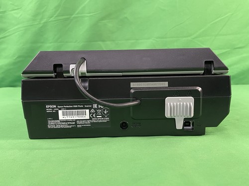 EPSON Perfection V600 J252A Photo & Document Scanner *NO POWER ADAPTER* - Picture 14 of 17
