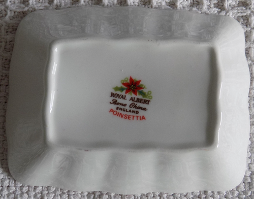 Royal Albert Bone China Poinsettia Trinket Nibbles Dishes x 2 - Picture 4 of 4