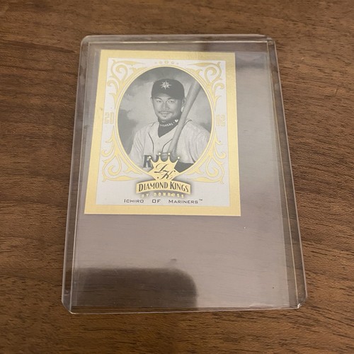 ICHIRO 2002 Donruss Diamond Kings Mini Card 755/1000 - Picture 3 of 3