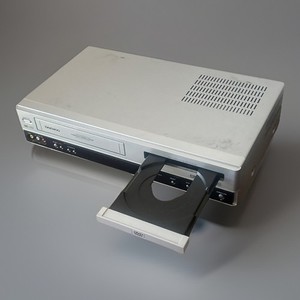 【美品】2006年購入  DAEWOO テレビデオ DTR-N14T1 2025年最新】大宇 ブラウン管テレビ・テレビデオの人気アイテム