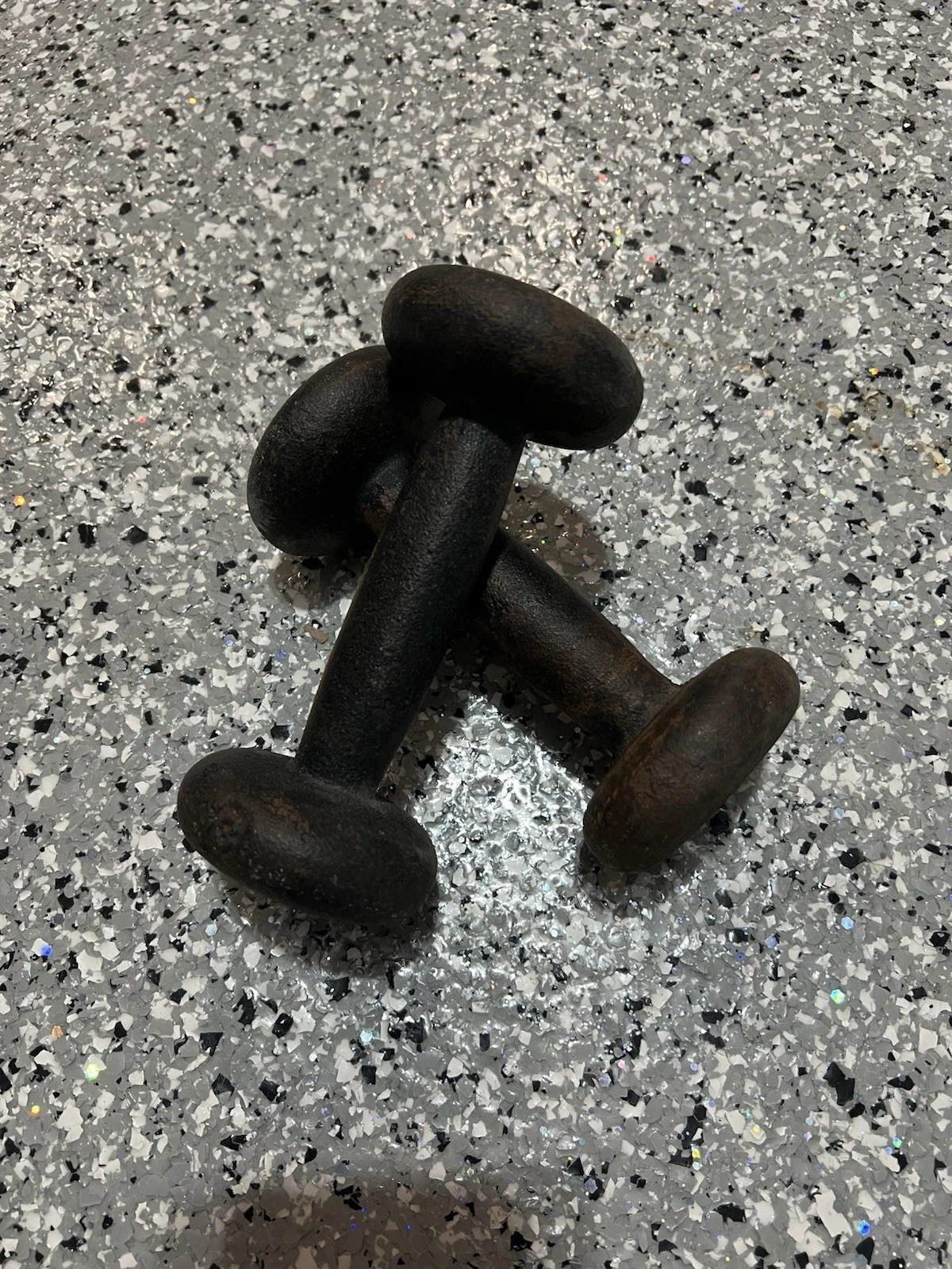 Vintage Cast Iron Round Dumbbells Pair 3 lb Set Of 2 Gym Free Weight Strength