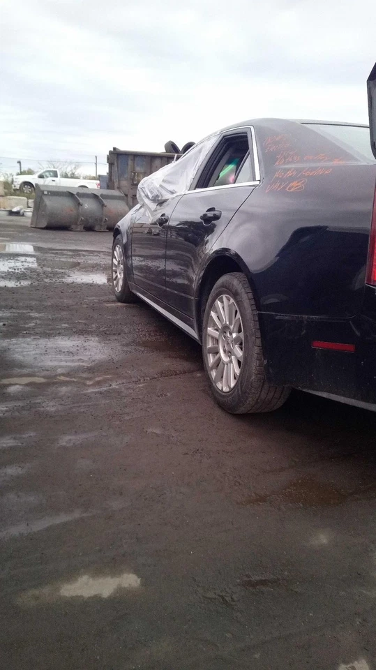 Conjunto de puerta delantera izquierda usado se adapta a: Cadillac Cts 2010 delantero izquierdo grado A Foto 2 de 4