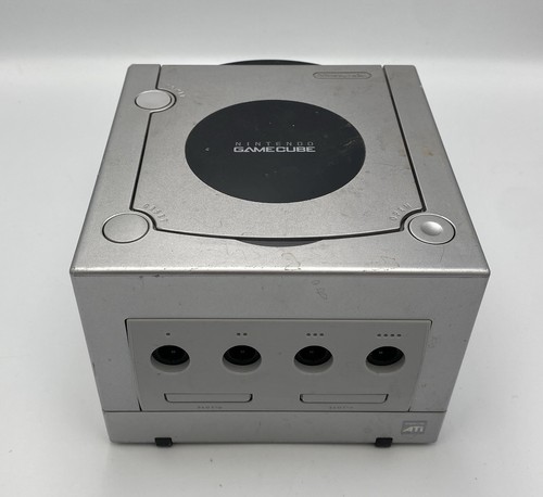 Nintendo Gamecube Konsole Silber DOL-101 Nur für Ersatzteile Ungetestet