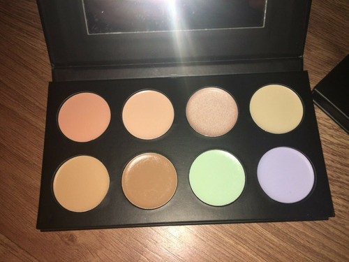 Collection 2000 Conceal And Light Like A Pro Concealer Make-up Pallette (New) - Picture 2 of 3