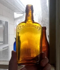 PRETTY GOLDEN AMBER CEDARHURST HAND BLOWN 1890s HALF PINT WHISKEY FLASK