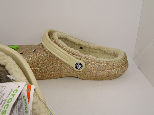 Zueco Crocs clásico forrado con brillo dorado brillante sin cordones para hombre talla 13 205842-93S - Imagen 6 de 16