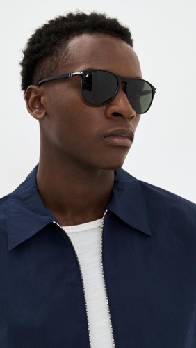 Premium Aviator Sunglasses with Green Lenses & Protective Case - Unisex Design - Picture 4 of 11