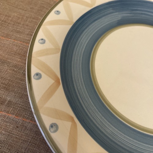 SALE! 2 Gibson Dinnerware 10 3/8" Dinner plate Blue Stripe Dot Taz Zig Zag Rare - Picture 9 of 12