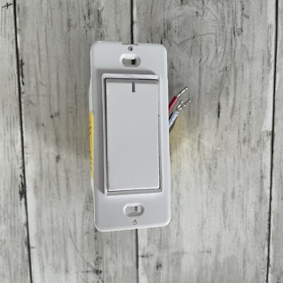 PREOWNED TREAT LIFE SMART LIGHT SWITCH MODEL: SS01S WHITE 