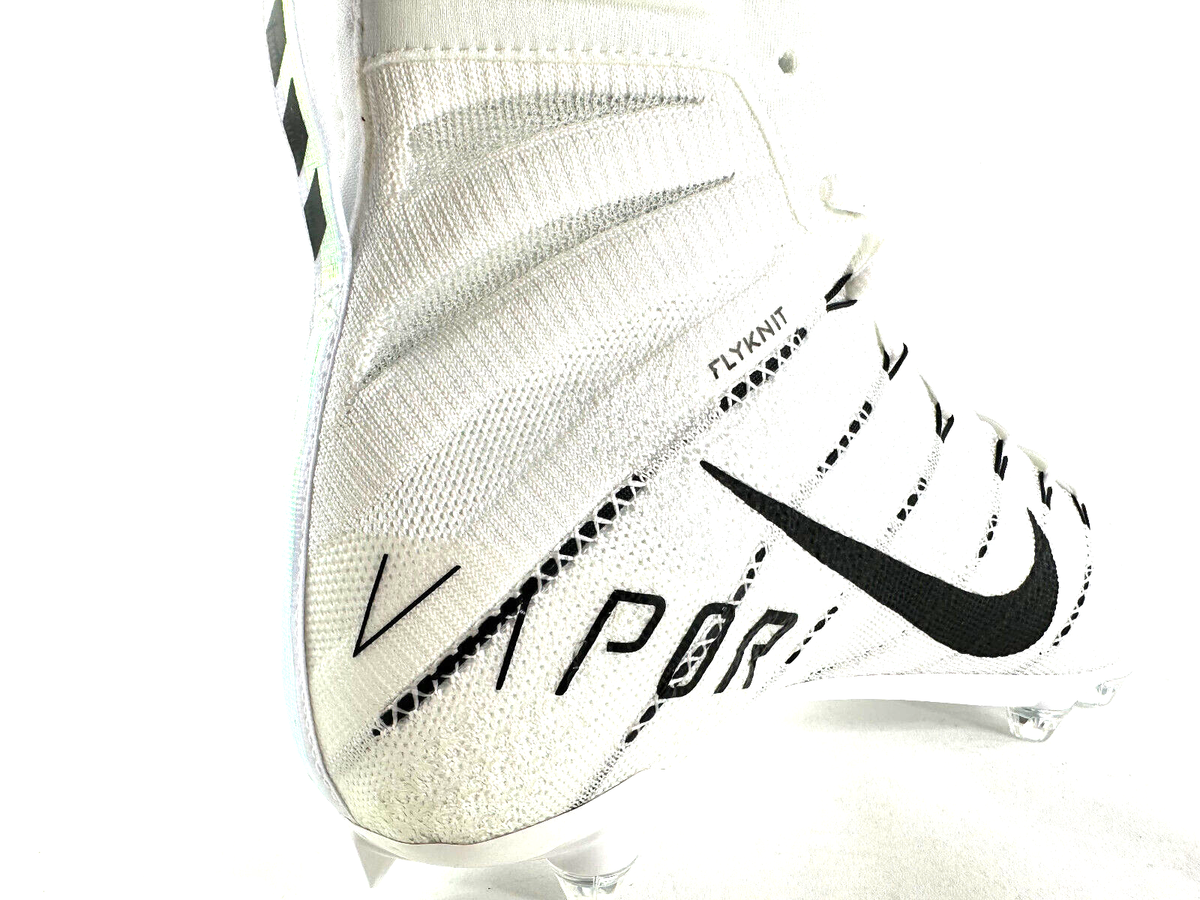 Size 13.5 - Men Nike Vapor Untouchable 3 Elite Flyknit \'White/black\' BV6699 100. Nike Vapor Untouchable 3 Elite White Football Cleats Mens  main image 4