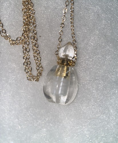 Natural Quartz Crystal Perfume Bottle necklace - Picture 6 of 6