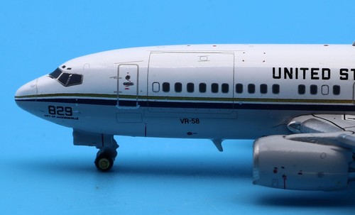 JC Wings 1:400 US NAVY Boeing C-40A Clipper Diecast Aircraft Jet Model 165829 - Picture 8 of 13
