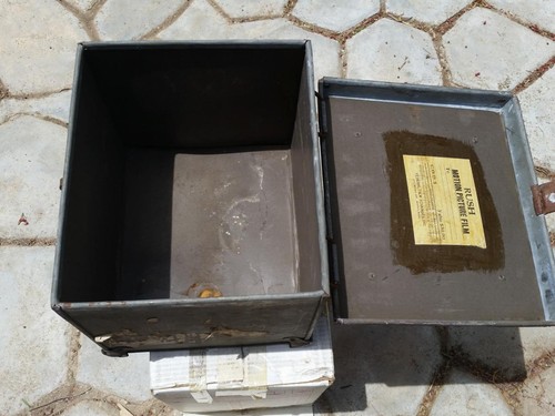 United Artist Corp Metal Film Reel Box Railway Express Federal Film Exchanges - Picture 9 of 12