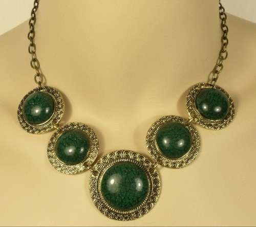 Green Embellished Round Shape Necklace 15" w/ 3" Extender Lobster Claw Fastener - Picture 4 of 8