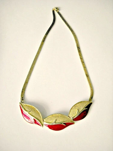 Trifari gold with red enamel leaf necklace, vintage 1960's bib style - Picture 4 of 4