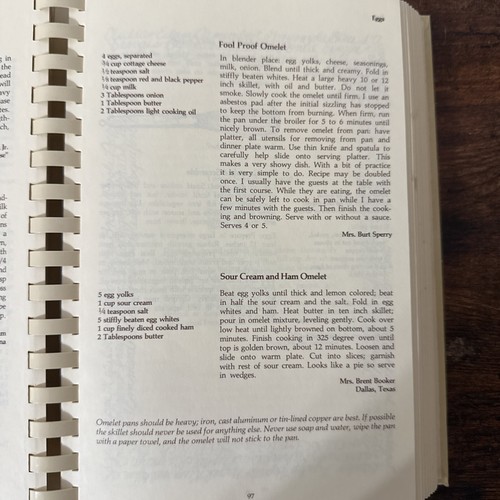 The Cotton Country Collection Cookbook: Jr. League of Monroe Louisiana Vintage - Picture 9 of 13