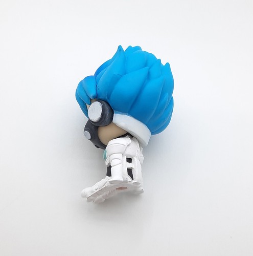 Disney Twisted Wonderland Ortho Shroud suwarase-tai 1" mini figura sentada juguete - Imagen 2 de 3