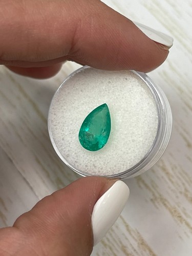2,71 Karat unvollkommen perfekt grün natürlich locker kolumbianischer Smaragd-Birnenschnitt - Bild 4 von 8