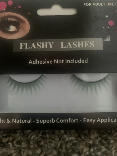 Lot Of 3 NEW Flashy Lashes Long Halloween Dress Up Easy to Apply Eyelashes. - Picture 4 of 5