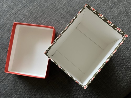 ⭐⭐⭐ Süße dekorative Papier Geschenkbox mit japanischem Muster und rotem Deckel - klein - Bild 4 von 5