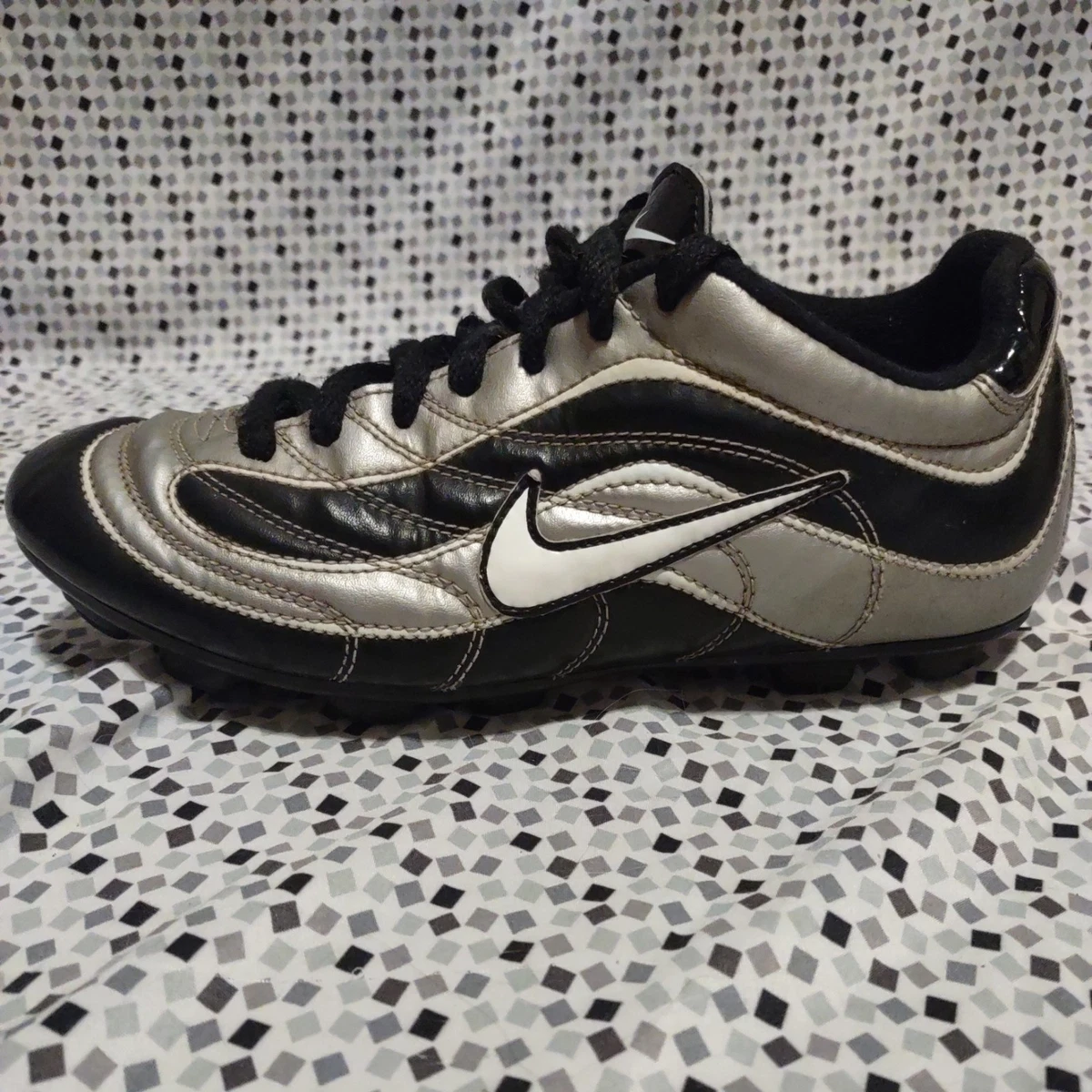 Rare Ronaldo “Fenómeno” R9 Nike Tiempo Mystic Ill FG soccer cleats Nike R9 Soccer Cleats | eBay main image 2