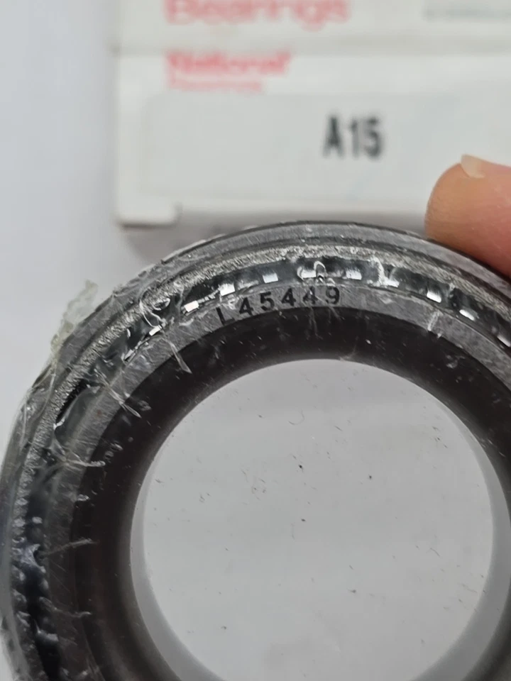 Juego de cojinetes de rueda y carreras National A-15 (L45449 y L45410) Foto 2 de 3