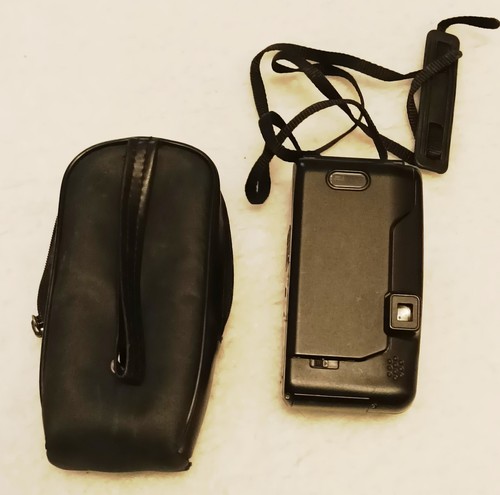 Retro Olympus Camera - Picture 4 of 9