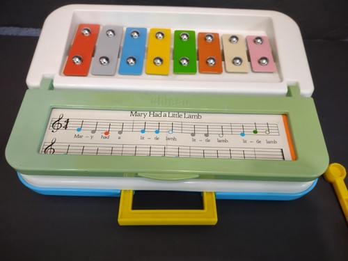 Teclado xilófono piano Chicco de colección años 80 con palos y hojas de canciones de música Italia - Imagen 4 de 15