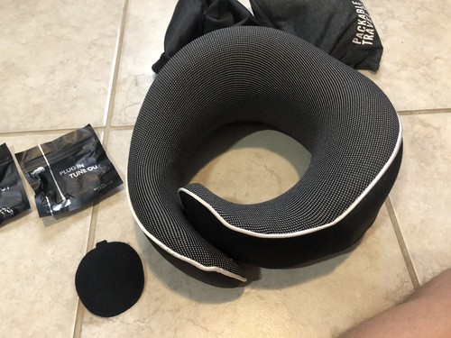 Foldable Neck Pillow & Packable Travel Blanket With 2 Headphones - Picture 6 of 19