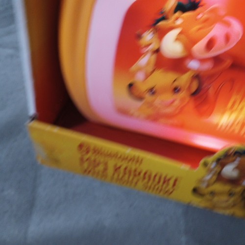 Disney Rey León Bluetooth MP3 MÁQUINA DE KARAOKE Espectáculo de Luces Voz Recargable NUEVO - Imagen 22 de 23