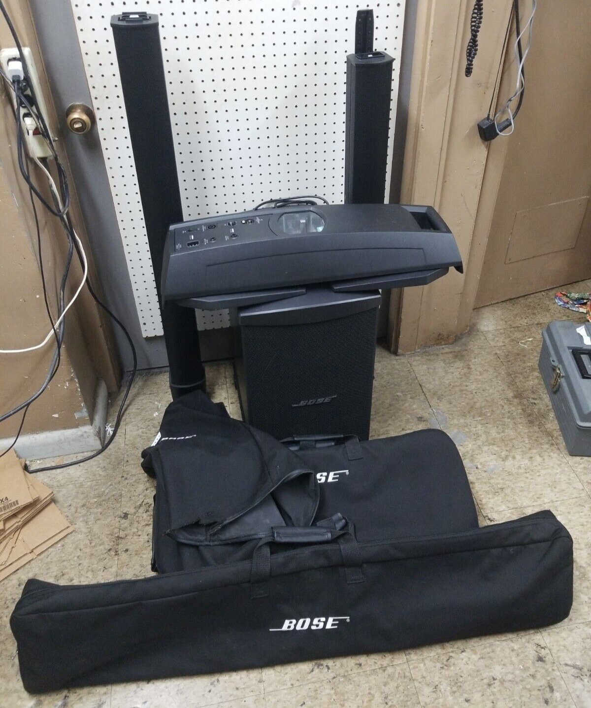 magnifiek Automatisering Winderig Bose L1 II Cylindrical Radiator Speakers & Powerstand, Bass Module B2 -S. Fl P/U | eBay magnifiek Automatisering Winderig Bose L1 II Cylindrical Radiator Speakers & Powerstand, Bass Module B2 -S. Fl P/U | eBay