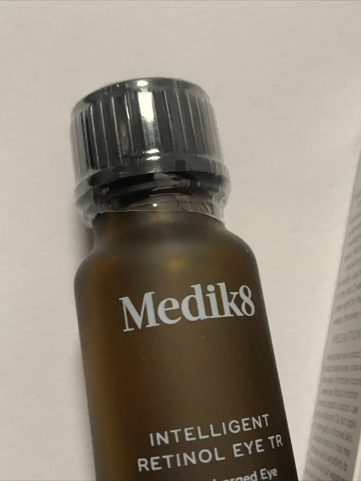Medik8 Intelligent Retinol Eye TR Serum 7ml - Image 4 of 4