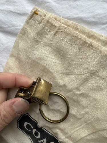 Vintage Coach Daypack Schlüsselanhänger massiv Messing 9960 9791 - Bild 4 von 4