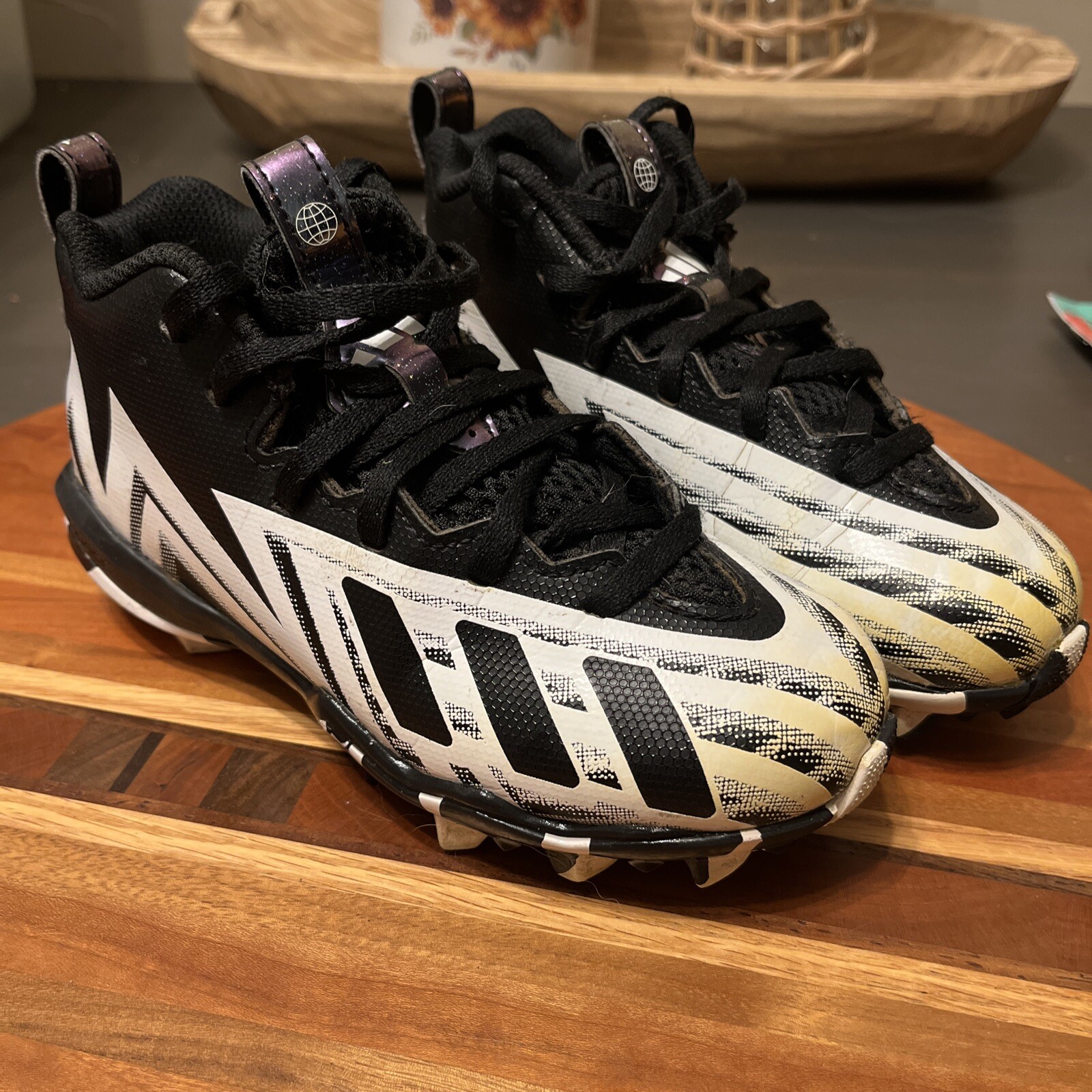 Adidas Freak Spark MD J 23 Inline Football Cleats Youth Size 12k HP5962