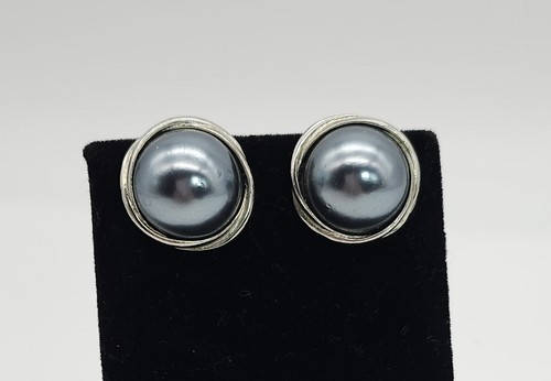 Vintage Faux Blue Pearl Clip-on Earrings Silver Tone - Picture 2 of 3