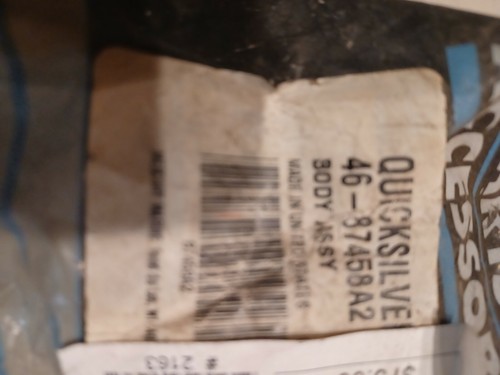  NEW VINTAGE  MERCURY QUICKSILVER OEM WATER PUMP HOUSING 46-87458A2 mq44 - Picture 1 of 2