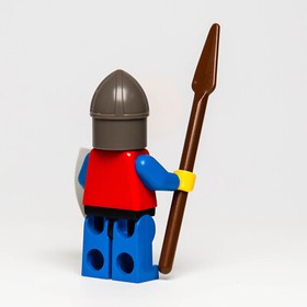 Lego Caslte Lion Knights:  Crusader Axe w/ Shield, Spear (cas107) 6049 Viking