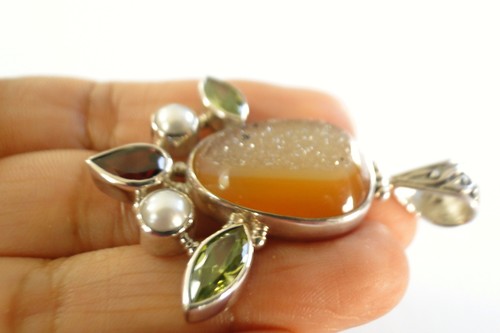 Natural Druzy Quart Green Peridot White Pearl Garnet 925 Sterling Silver Pendant - Picture 3 of 4