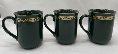 Vintage 3 Otagiri Japan Christmas Mugs Cups Dark Green w/ Gold Wreath - Picture 5 of 7