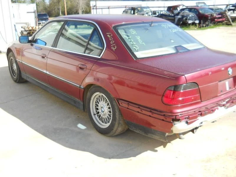 Radiator Fits 95-98 BMW 740i 41702 Foto 3 de 4