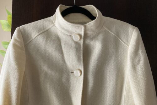 Women’s Tahari Arthur Levine Ivory Size 8P Button Up Elegant Vintage Coat - Picture 6 of 12