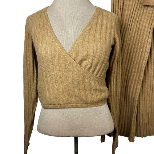 NEW URBAN OUTFITTERS size M Beige ribbed knit pants cropped sweater matching set - Picture 2 of 8